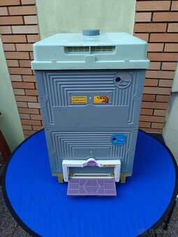 Predám plastový úľ dvojnástavký B10 - 3