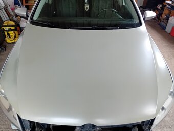 Nová predná Kapota passat b7 - 3