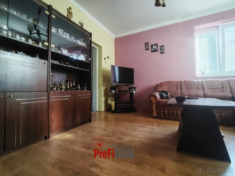 PREDAJ 3 izbový RD štvorec v meste Šurany - centrum. - 3
