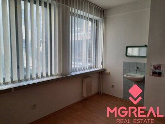Prenájom kancelárií 21 m2 v centre Trnavy - 3
