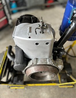 Predám motor slavia 1d90 na malotraktor tz4k14,tk12,tk14,mt8 - 3