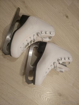 Dievčenske korčule na ľad - 3