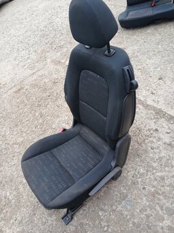 Mitsubishi Colt CZ3 - sedačky - 3