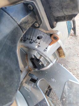 Pokosová píla Makita LS1219L - 3