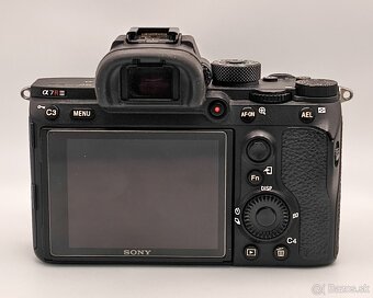 Sony Alpha A7R III - 3
