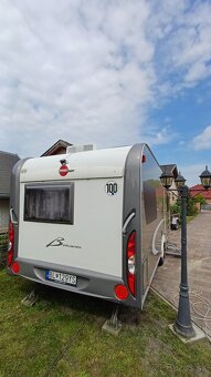 Plne sebestačný karavan Bürstner Belcanto s množstvom nadšta - 3