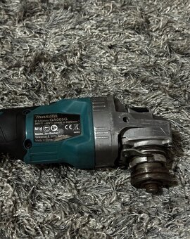 Aku Karbobruska Makita GA005G - 3