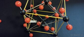 Chemický model-guľôčkové modely molekul - 3