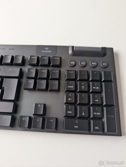 Logitech g915 bezdrotova herna klavesnica - 3