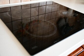 Vstavaná sklokeramická platňa Whirpool - 3