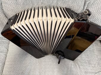Predám 96 basový akordeón WELTMEISTER Diana - 3