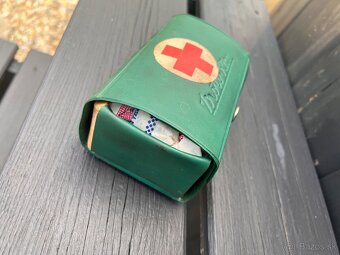 Retro Motolekarnicka - 3