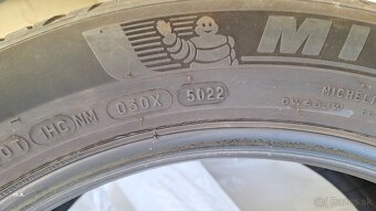 Michelin Primacy 4 235/50 R19 - 3