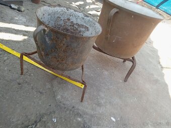 podnos pod hrnce . - 3