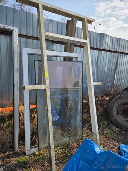 Predám masívne plechové dvere ,zárubňa - 3