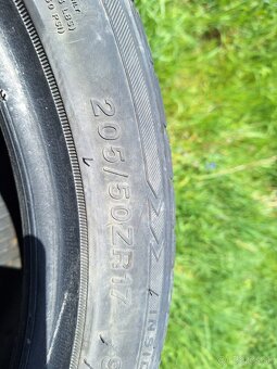 205/50R17 - 3