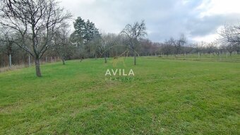 Exkluzívny stavebný pozemok Malé Karpaty-Kopanice - 3