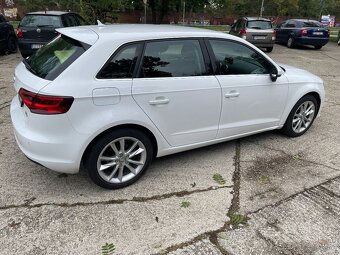 Audi A3 Sportback 1.4 TFSI S tronic - 3