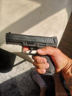 Heckler and koch - 3