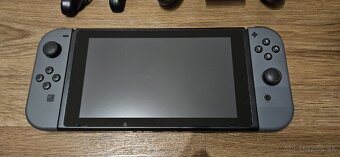 Nintendo Switch + puzdro - 3