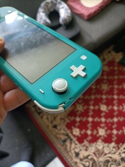 Nintendo Switch Lite nefunkčná - 3