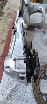 Bmw r 1200, 1250 gs zadna kyvna vidlica s prevodovkou - 3