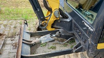 Minibager Yanmar SV26 - 3