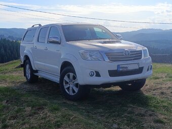 Toyota Hilux 2.5 D-4D MT - 3