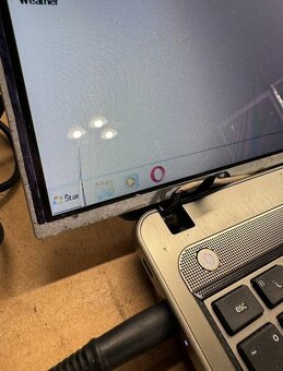 Predám obrazovku do notebooku 15,6" LED display 40pin E - 3