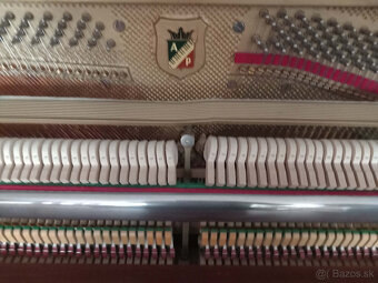 Predám piano PETROF - 3