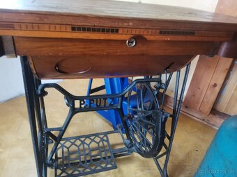 Šlapaci šijací stroj zn BOBIN - 3