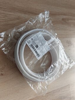 Silikonové tesnenie do kúpeľne - 3