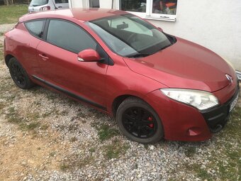 Renault Megan 3 coupe - 3