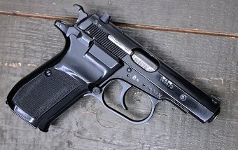 CZ VZ 82 - 3