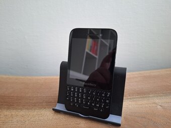 Blackberry Q5 - 3