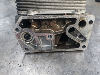 Chladič oleja Volkswagen T5,Touareg 2.5 tdi 070115389B - 3