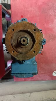 Patkovy aj prirubovy elektromotor - 3