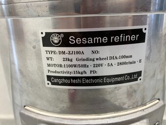 Elektrický mlynček na orieškové maslo - 3