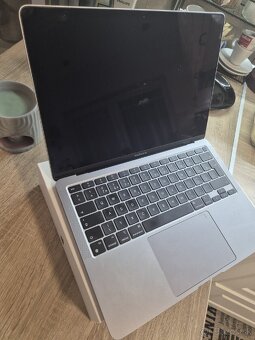 Apple Mac Book Air 13 inch - 3