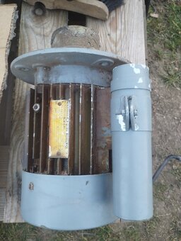 Elektro  motor - 3