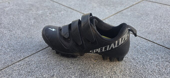 Specialized - cyklotretry - 37 veľkosť - 3
