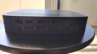 Kompaktný a energeticky úsporný thin client HP t640 - 3
