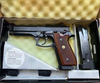 Predám pištoľ Taurus PT 99 AF - 3