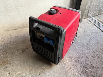 EU30i Honda odhlučnená elektrocentrála - invertor - 3