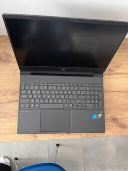 Predám herný notebook HP Victus 15 (i5-12500H / RTX 3050 / 1 - 3