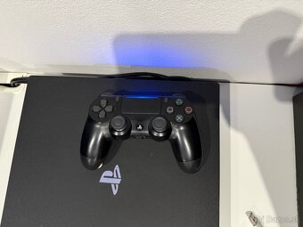 ps4 pro 1TB - 3