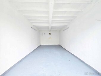 Veľmi pekná garáž s el. / TOP stav /Jakobyho / CENTRUM - 3