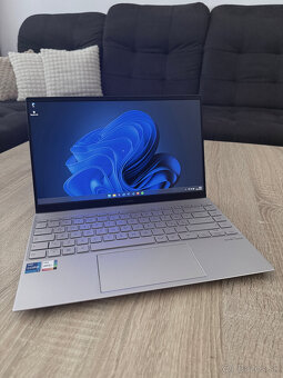 Asus Zenbook 14" UX425 (11th Gen Intel i7) - 3