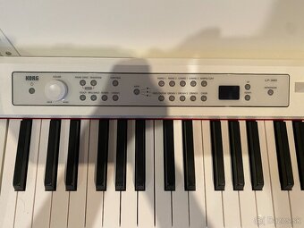 Predám profesionálny elektrický klavír KORG LP 380 - 3