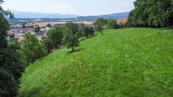 Stavebný pozemok 10 001 m2 a 3000 m2 - 3